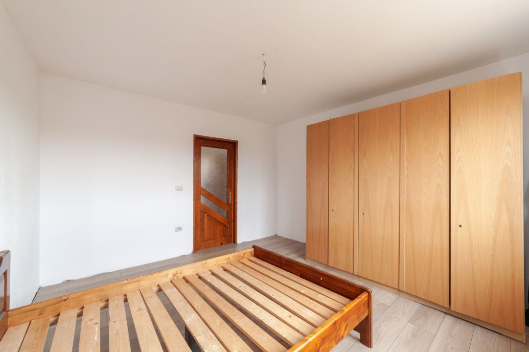 La 2 min de Campulung Muscel – 344 mp utili+ teren 4.563 mp -utilizare multiplă!