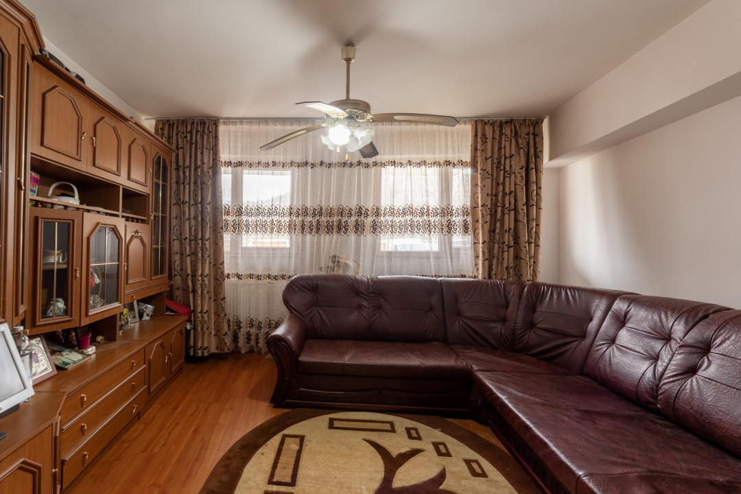 Apartament Topoloveni - 3 camere, decomandat, parter 