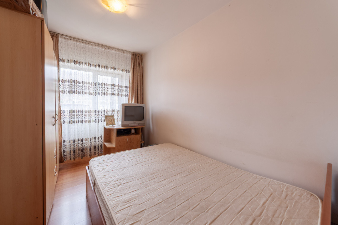 Apartament Topoloveni - 3 camere, decomandat, parter 