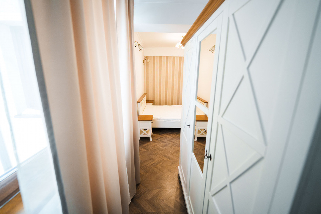 Apartament de închiriat 2 camere central 