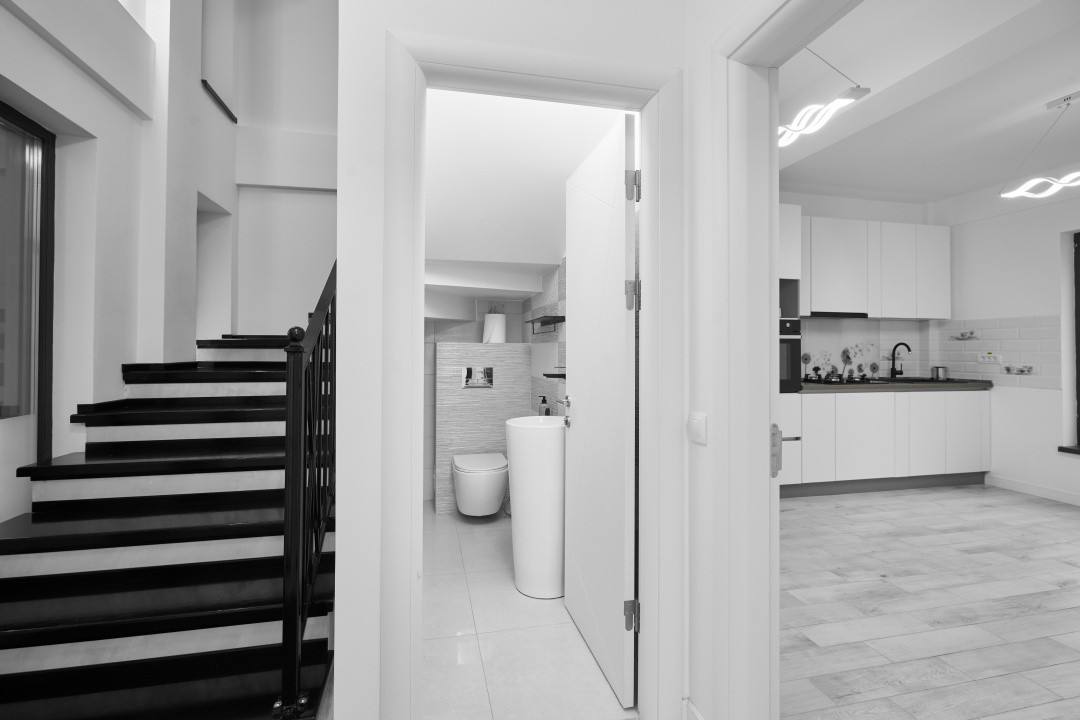 Spațiu generos de închiriat-ideal clinica/birouri/centru educ. Pitești-Dumbravei