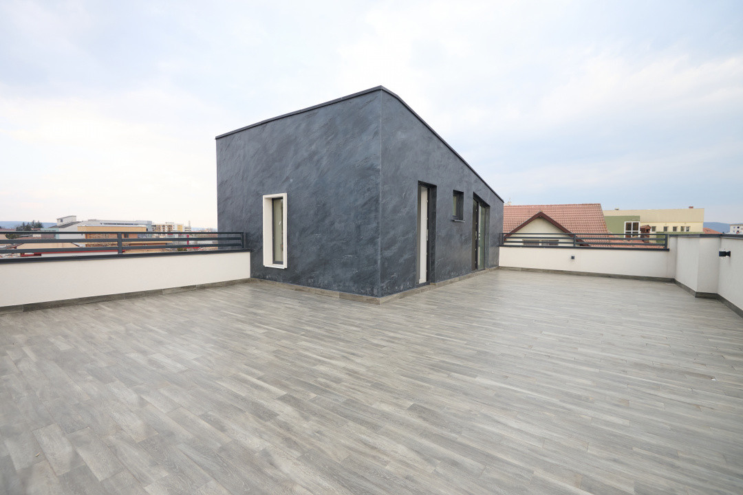 Spațiu generos de închiriat-ideal clinica/birouri/centru educ. Pitești-Dumbravei