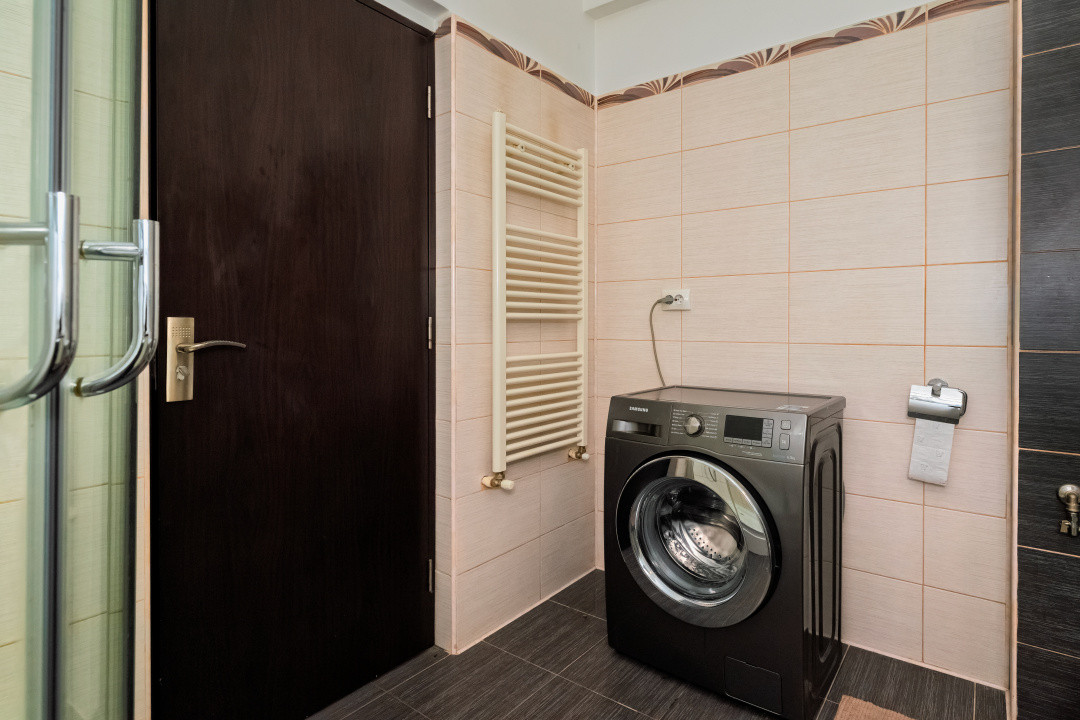 Inchiriere apartament 2 camere Ultracentral + loc de parcare subteran, bloc nou