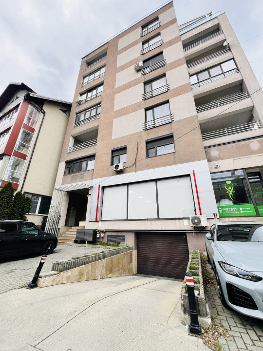Inchiriere apartament 2 camere Ultracentral + loc de parcare subteran, bloc nou
