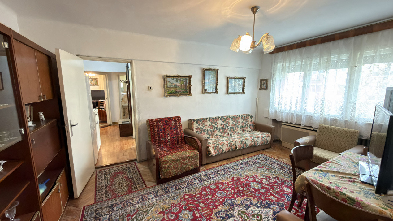  Apartament 3 camere MV1 Str. Gladiolei 6 Etaj III - Carei - 