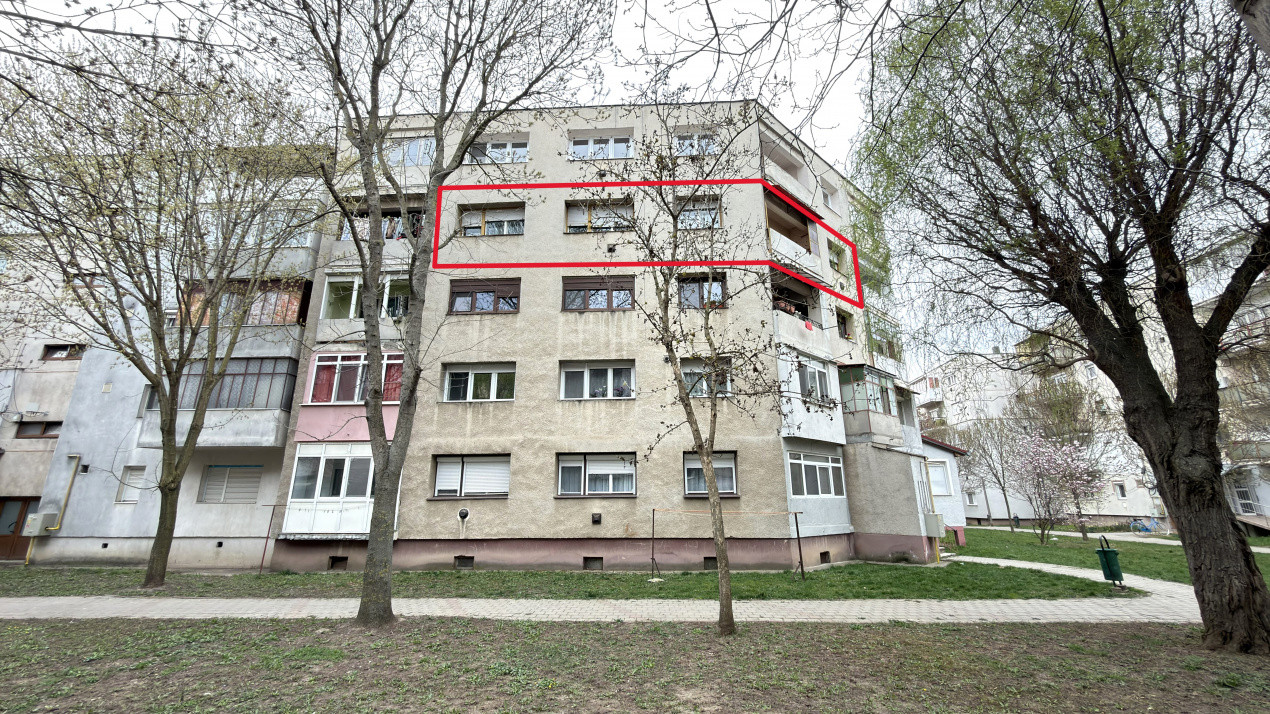  Apartament 3 camere MV1 Str. Gladiolei 6 Etaj III - Carei - 