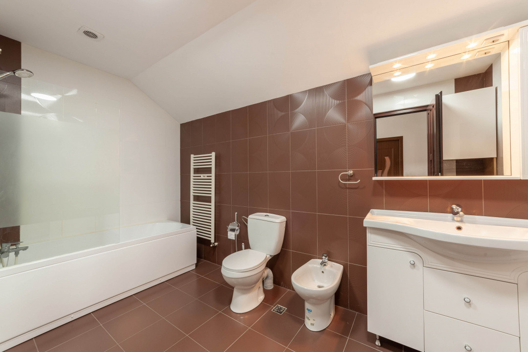 Casă cu 3 dormitoare de închiriat | Prundu Mic | Teren 780 mp | Terasa 40 mp