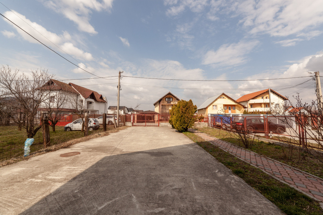 Casă cu 3 dormitoare de închiriat | Prundu Mic | Teren 780 mp | Terasa 40 mp