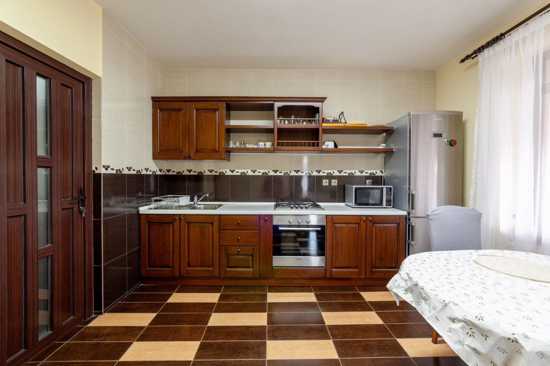 Casă cu 3 dormitoare de închiriat | Prundu Mic | Teren 780 mp | Terasa 40 mp