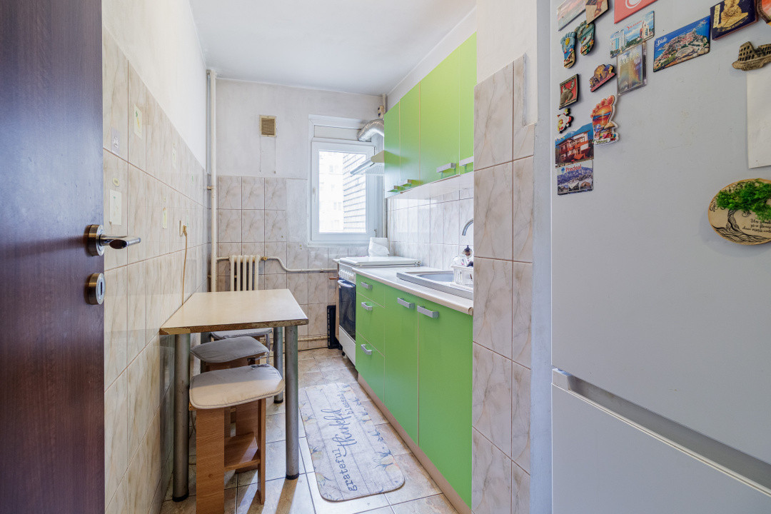 Apartament 3 camere 800 m metrou Raul Doamnei