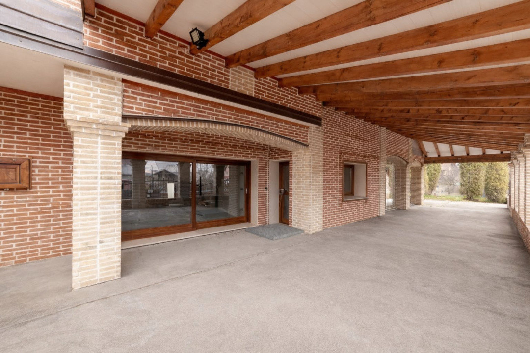 Casa in stil italian - Stefanesti, Arges - REZIDENTIAL sau AFACEREA DUMNEAVOSTRA