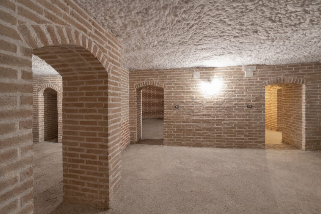 Casa in stil italian - Stefanesti, Arges - REZIDENTIAL sau AFACEREA DUMNEAVOSTRA