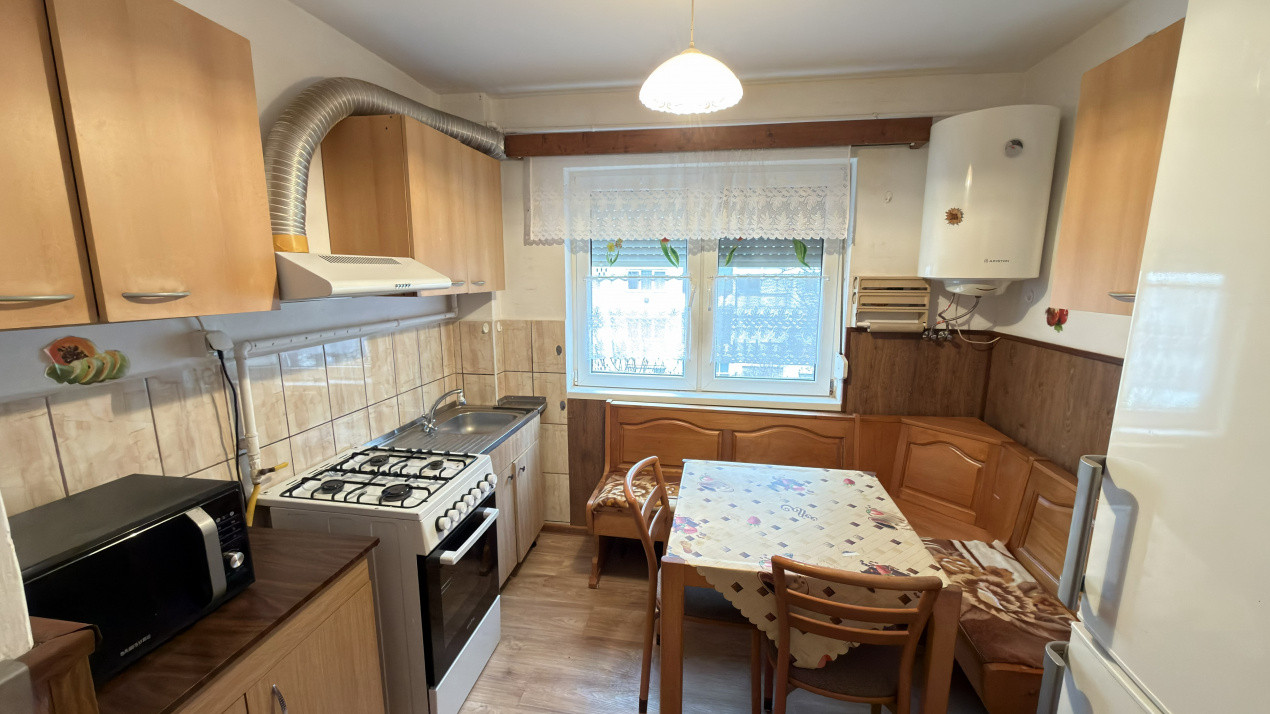 Apartament 2 camere Zona Penny Etaj II, Ignișului 28 - Carei -