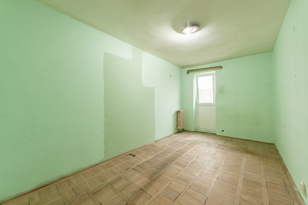 Apartament 3 camere, etaj 3/4, Razboieni