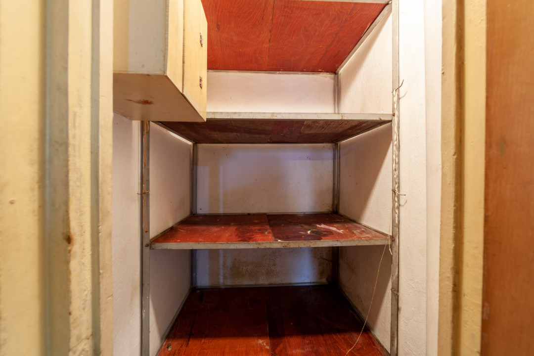 3 camere Războieni | Etaj 3 | Compartimentare circulară | Ideal pentru renovare 