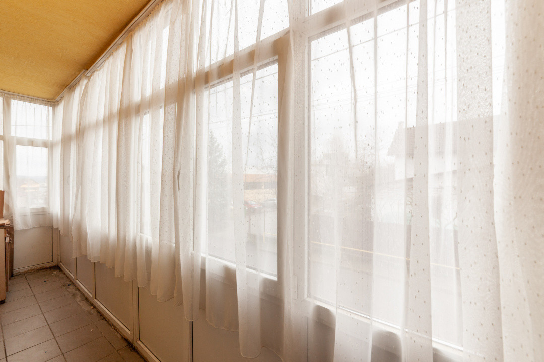 Gavana- 3 camere parter inalt- bloc 2008 & parcare curte privata