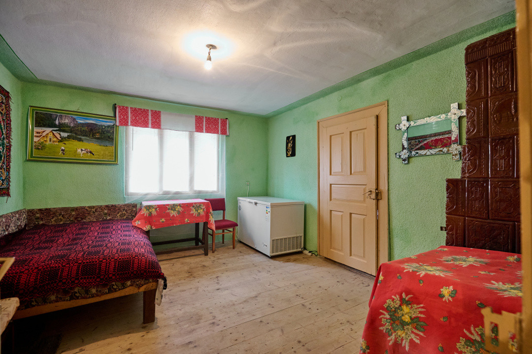  Casa  la munte cu teren generos in Com. Nucsoara, loc. Slatina jud. Arges!