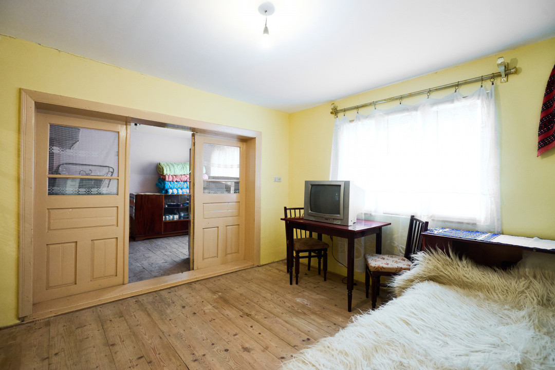  Casa  la munte cu teren generos in Com. Nucsoara, loc. Slatina jud. Arges!