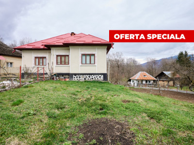  Casa  la munte cu teren generos in Com. Nucsoara, loc. Slatina jud. Arges!