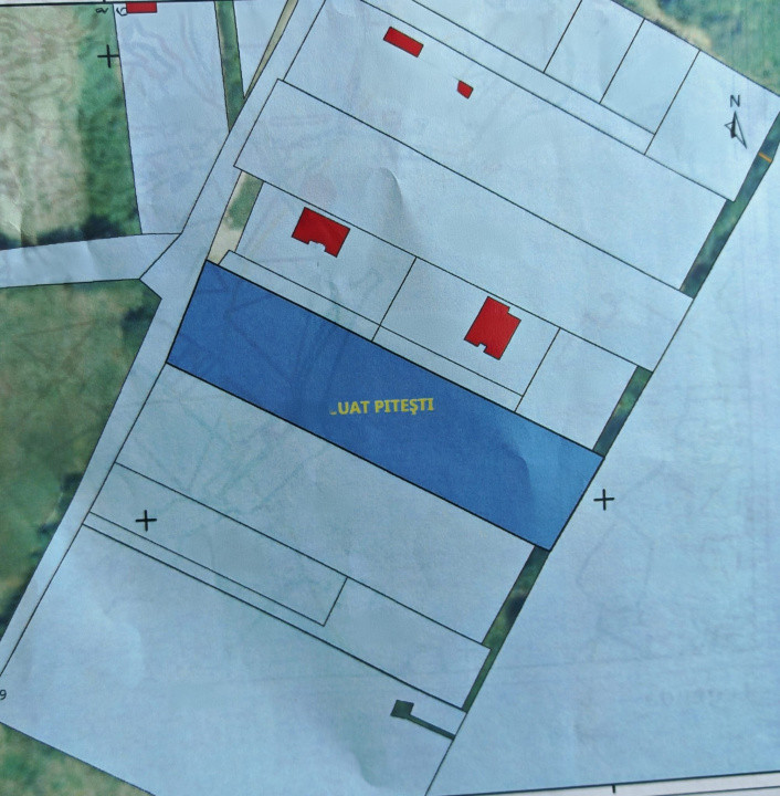 Teren intravilan 2273 mp in Pitesti pe strada Mateias