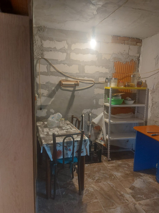 Casa de renovat cu teren 2570 mp in loc. Teiu jud. Arges