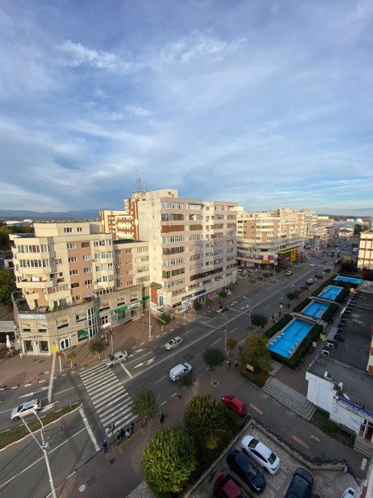 Apartamnet ultracentral 3 camere decomandat ,spatiu generos, pozitie premium