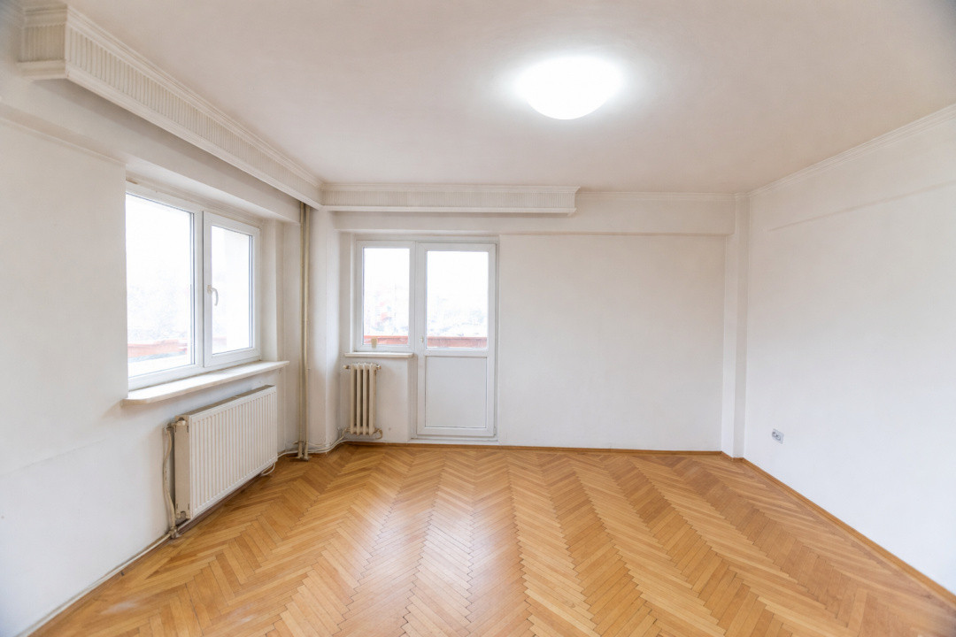 2 camere Centru Pitesti | etaj 1 | Parcul Finante| balcon spectaculos| 