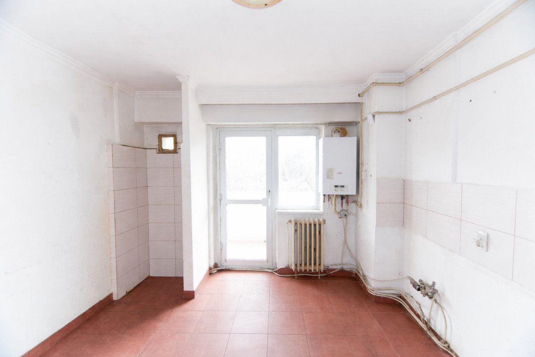 2 camere Centru Pitesti | etaj 1 | Parcul Finante| balcon spectaculos| 