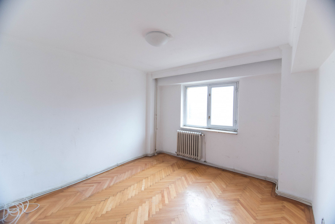 APARTAMENT 2 CAMERE DECOMANDAT LANGA BCR