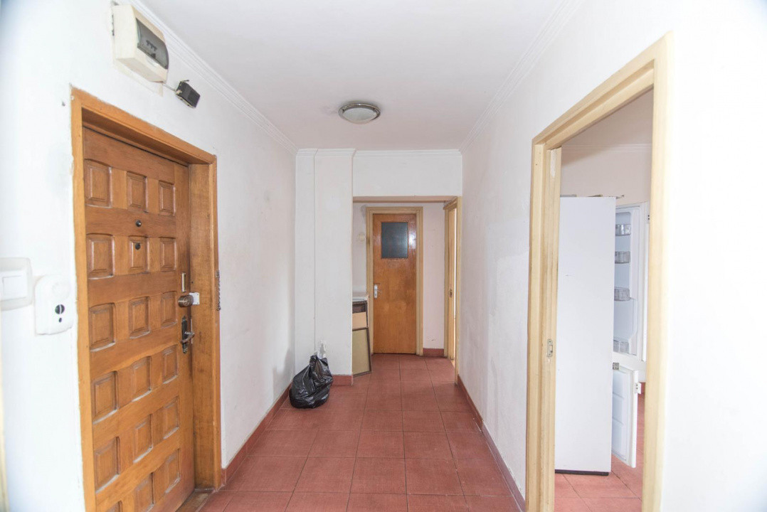 APARTAMENT 2 CAMERE DECOMANDAT LANGA BCR