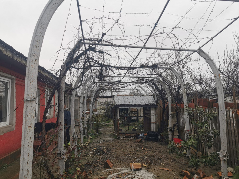 Casa de vanzare - localitatea Pielesti