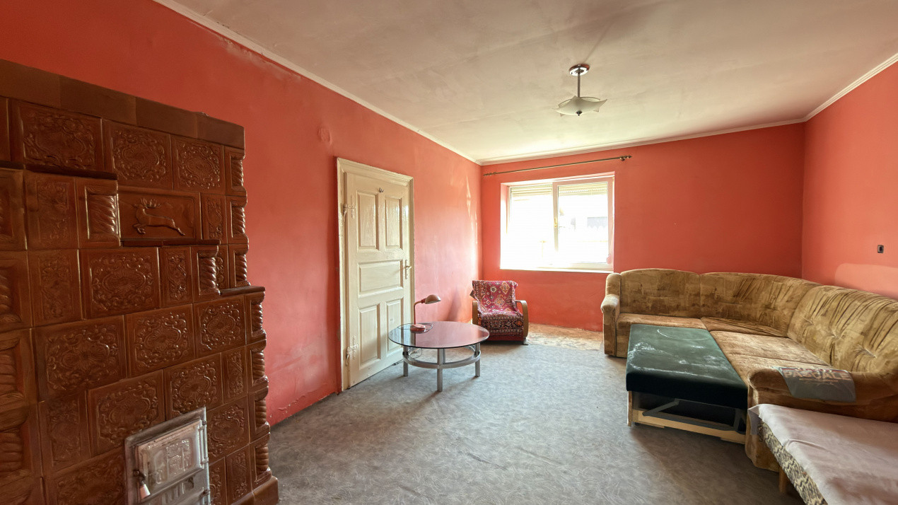 Casa 3 camere, Teren 540 mp - Str. Traian 79 - Carei - Comision 0% cumparător