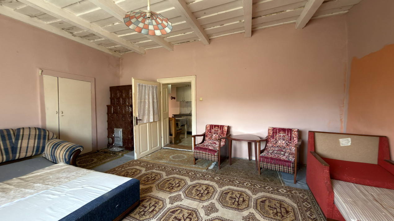 Casa 3 camere, Teren 540 mp - Str. Traian 79 - Carei - Comision 0% cumparător