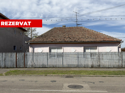 Casa 3 camere, Teren 540 mp - Str. Traian 79 - Carei - Comision 0% cumparător