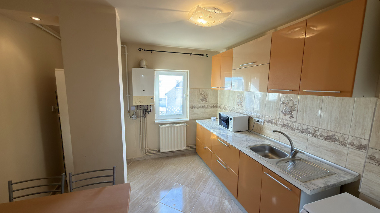 Apartament 3 camere decomandat Etaj IV, MV1 - Str.Titulescu 16 - Carei