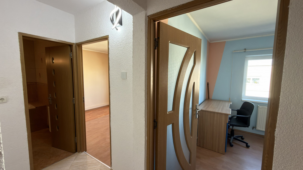 Apartament 3 camere decomandat Etaj IV, MV1 - Str.Titulescu 16 - Carei