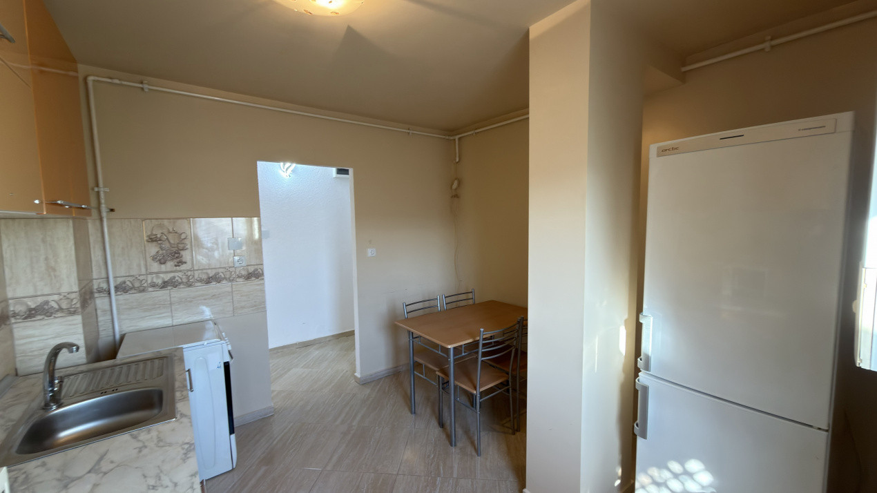 Apartament 3 camere decomandat Etaj IV, MV1 - Str.Titulescu 16 - Carei