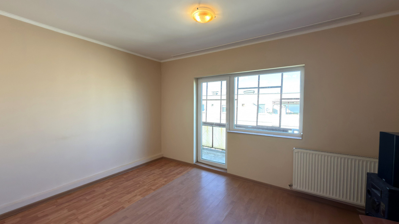 Apartament 3 camere decomandat Etaj IV, MV1 - Str.Titulescu 16 - Carei