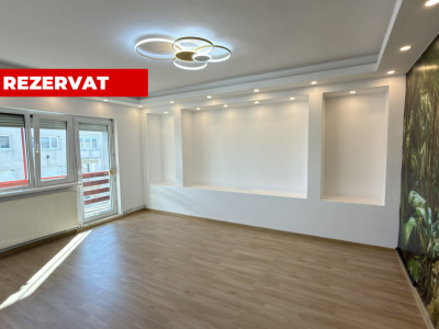 Apartament 3 camere decomandat Etaj IV, MV1 - Str.Titulescu 16 - Carei