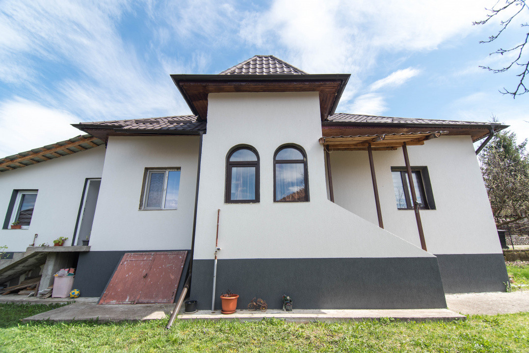 Casa cu 3 camere renovata 