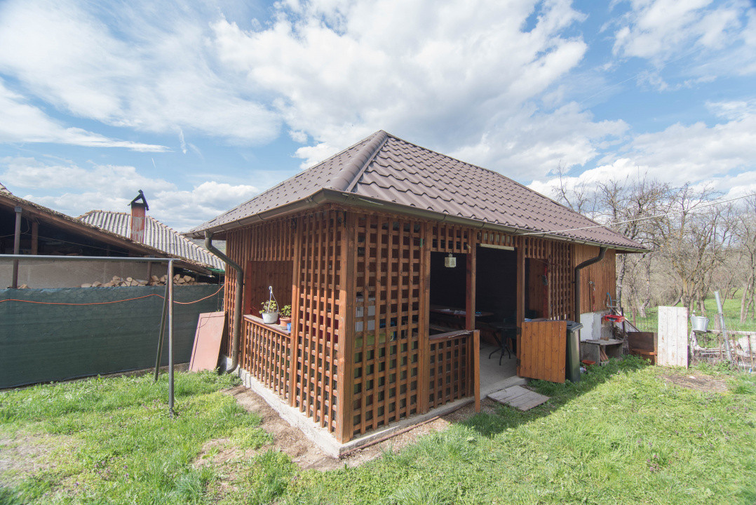 Casa cu 3 camere renovata 