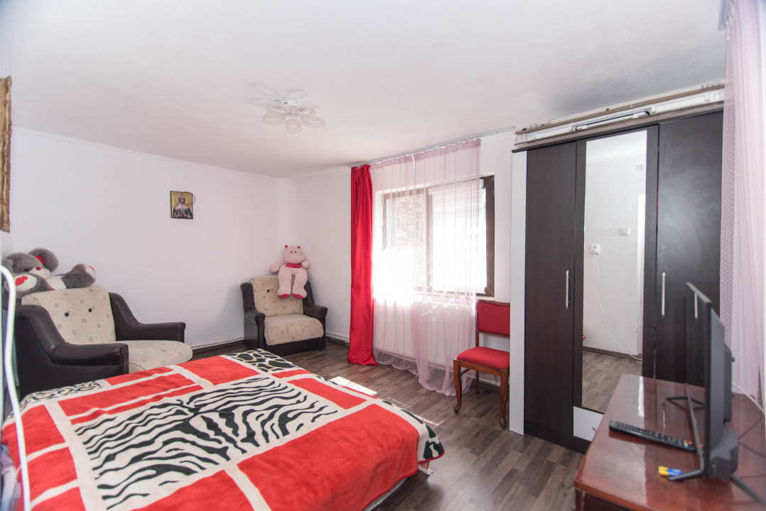 Casa cu 3 camere renovata 