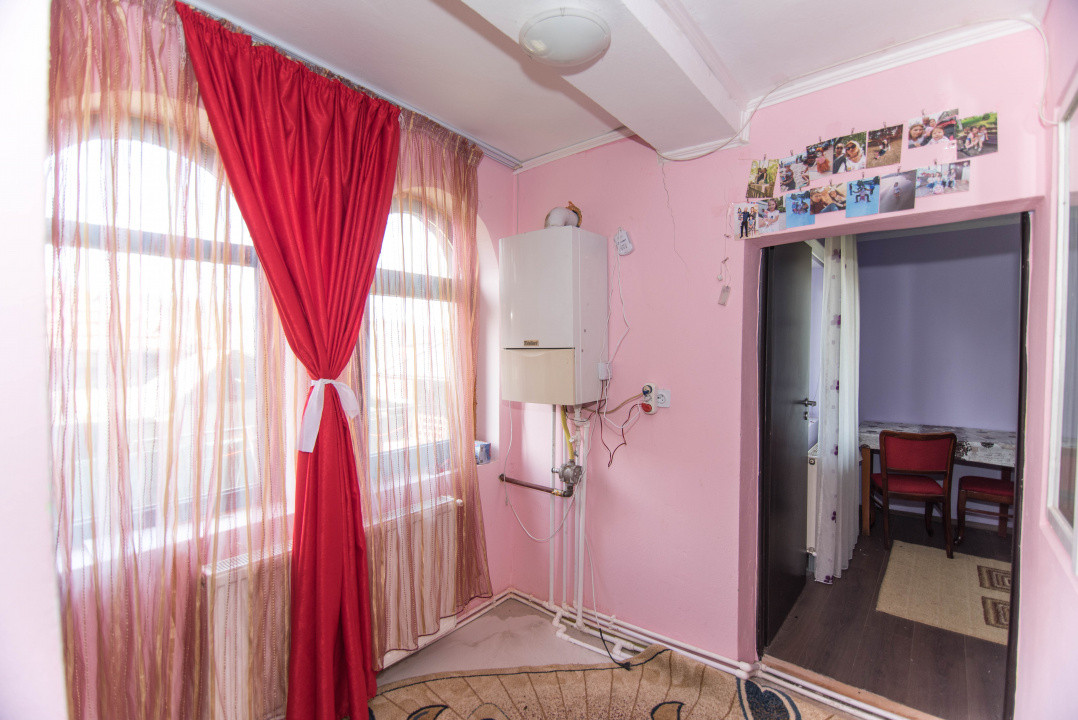 Casa cu 3 camere renovata 