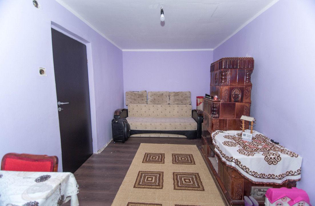 Casa cu 3 camere renovata 