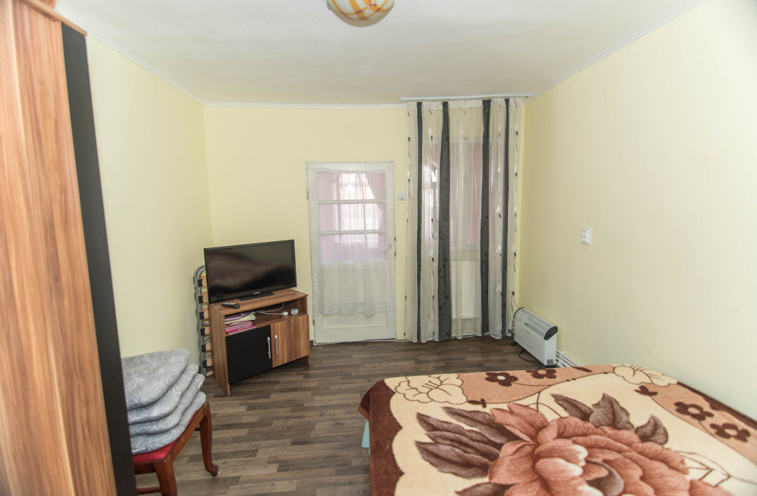 Casa cu 3 camere renovata 