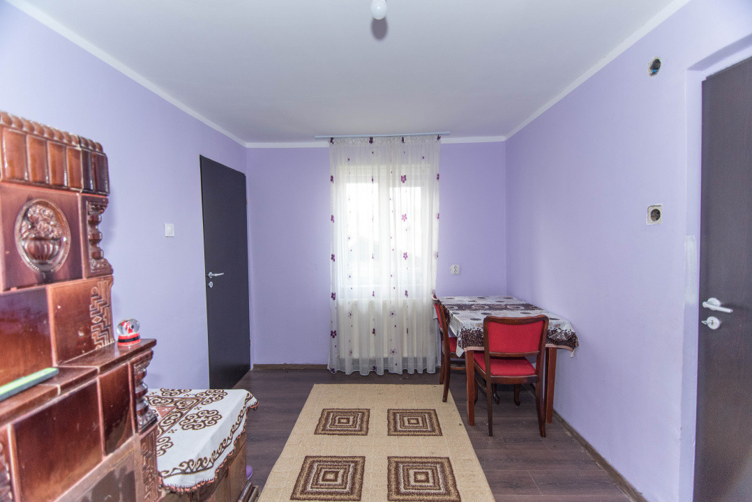 Casa cu 3 camere renovata 