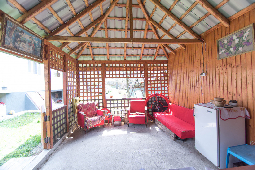 Casa cu 3 camere renovata 