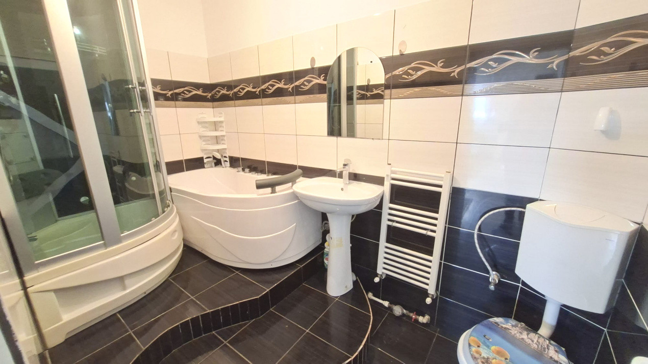 Apartament 3 camere Stefanesti - In Spate la Carrefour