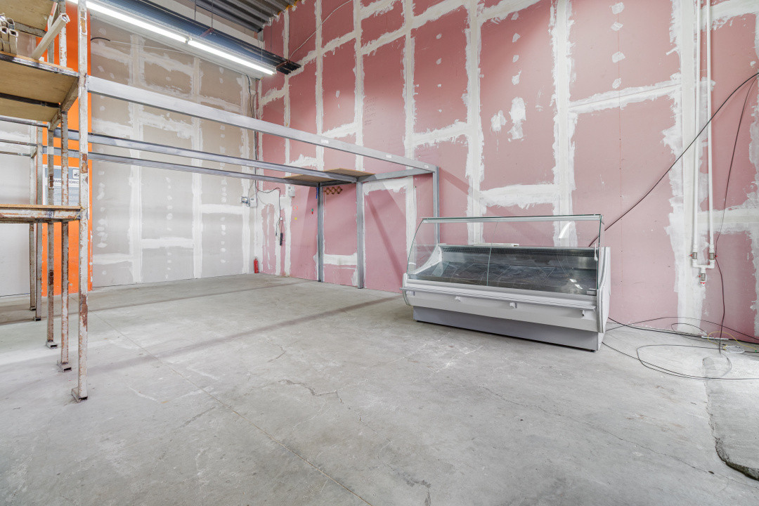 Spațiu comercial de închiriat in Năsăud Shopping Center