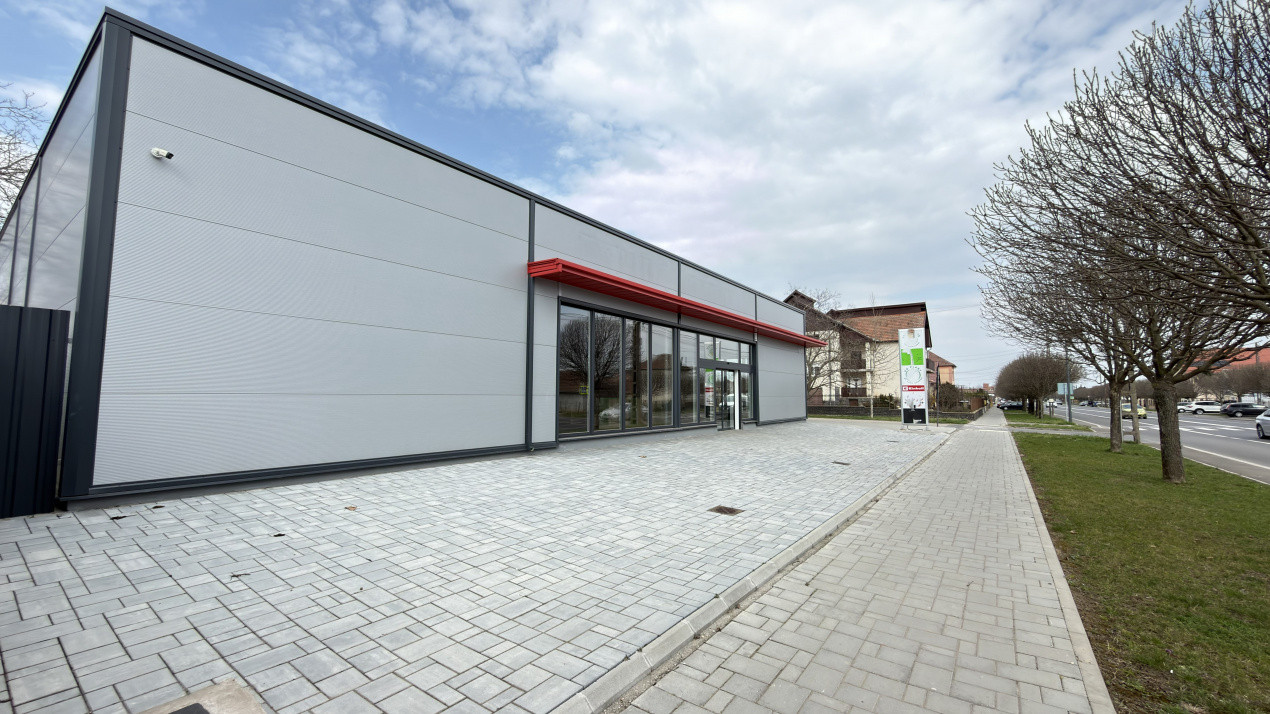 Spațiu Comercial Open Space 296 mp / B-dul 25 Octombrie / Carei